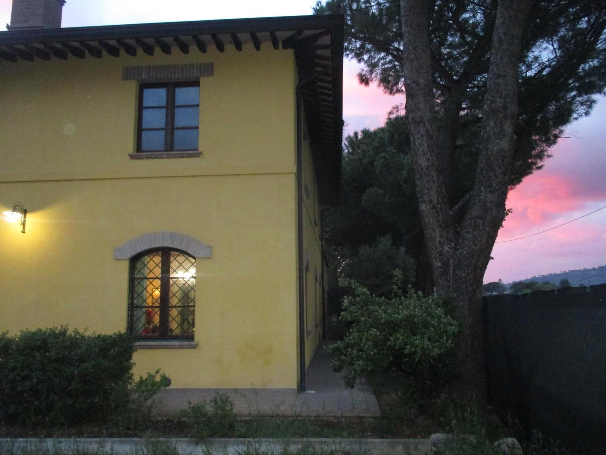 RelaisLA CAPPUCCINA Rooms&Apartments Assise Extérieur photo